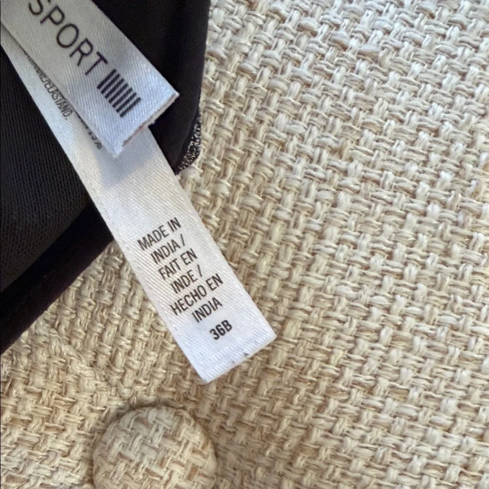 Victoria's Secret Knockout VSX Sport Gray and Black Zip Front Sports Bra 36B